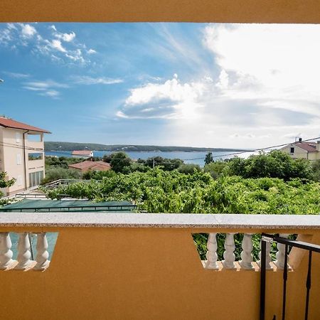 Apartments Makaus Supetarska Draga Ngoại thất bức ảnh