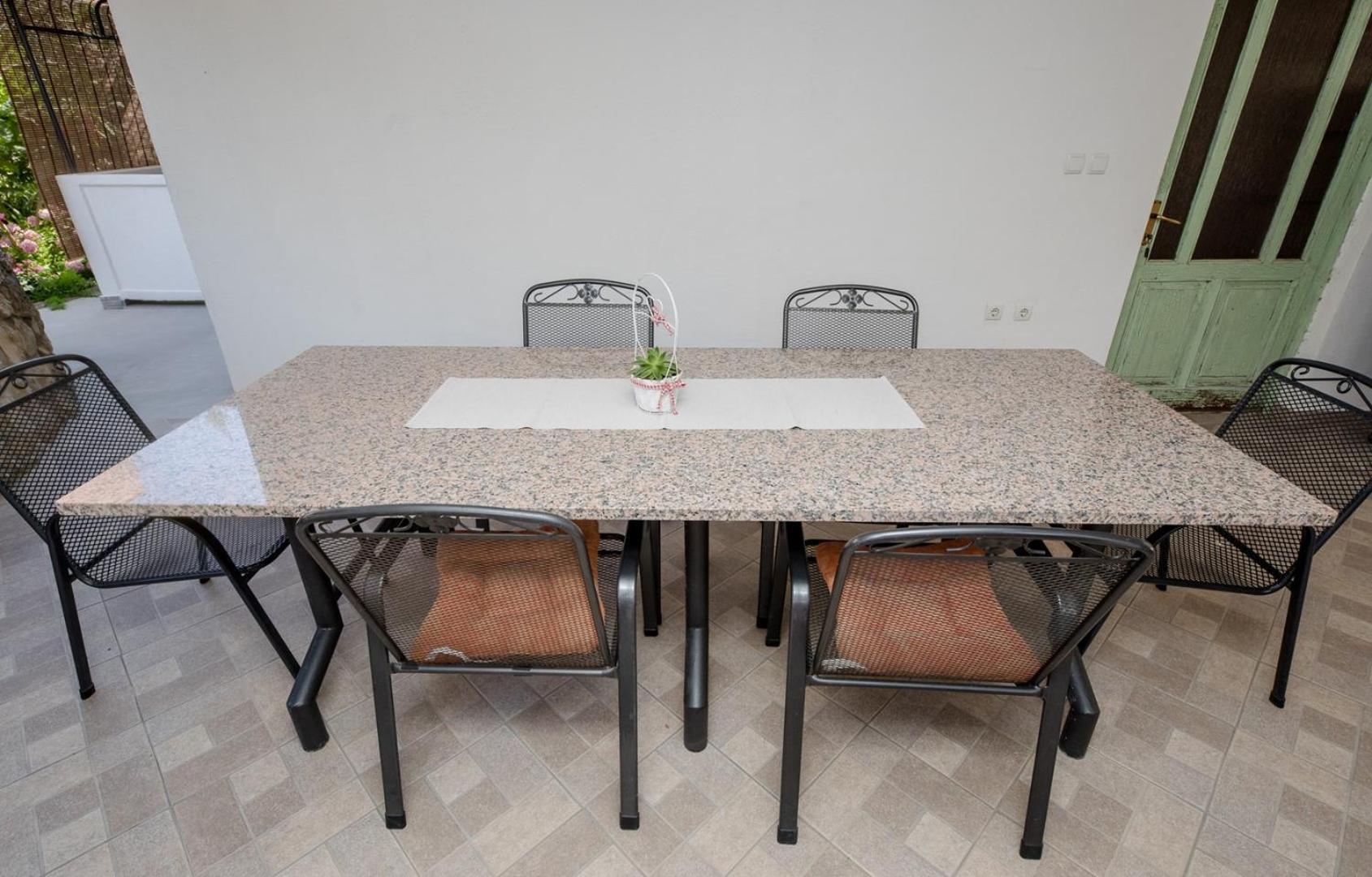 Apartments Makaus Supetarska Draga Ngoại thất bức ảnh